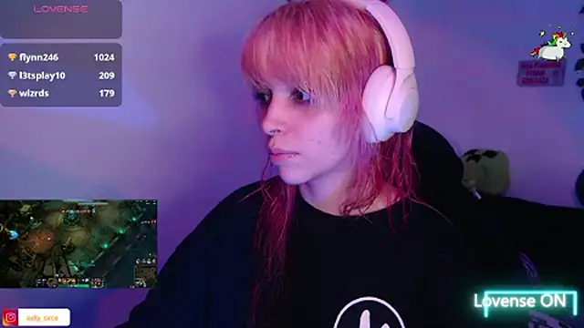 Snapshot of MaryJannes chatting on December 2025 10:30:02 PM MaryJannes online show from December 2025 10:30:02 PM