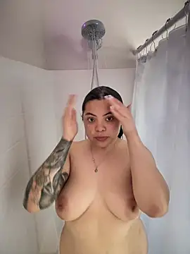 Snapshot of drizzypeach602 chatting on December 2024 08:15:02 PM drizzypeach602 online show from December 2024 08:15:02 PM