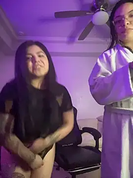 Snapshot of drizzypeach602 chatting on December 2024 08:10:02 AM drizzypeach602 online show from December 2024 08:10:02 AM