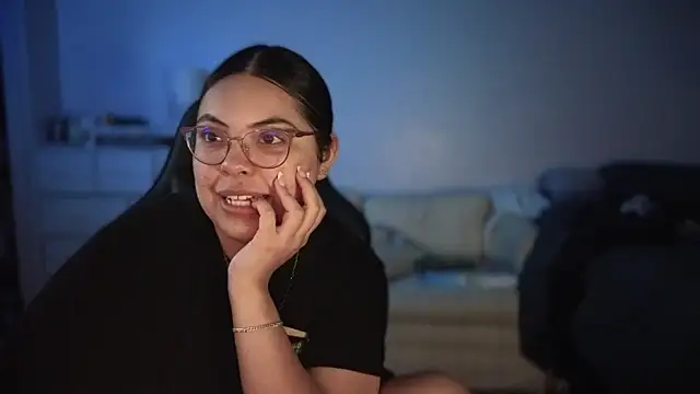 Snapshot of drizzypeach602 chatting on January 2025 02:35:02 AM drizzypeach602 online show from January 2025 02:35:02 AM