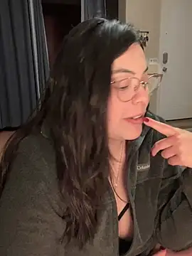 Snapshot of drizzypeach602 chatting on January 2025 06:31:02 AM drizzypeach602 online show from January 2025 06:31:02 AM