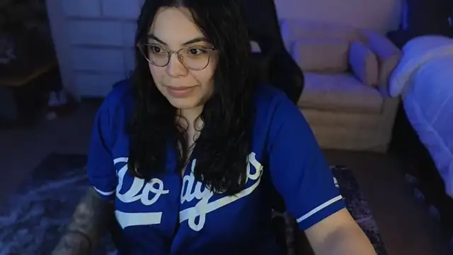 Snapshot of drizzypeach602 chatting on January 2025 06:24:02 AM drizzypeach602 online show from January 2025 06:24:02 AM