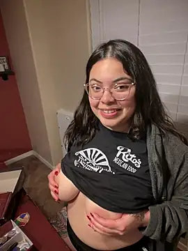 Snapshot of drizzypeach602 chatting on February 2025 09:32:01 AM drizzypeach602 online show from February 2025 09:32:01 AM