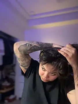 Snapshot of drizzypeach602 chatting on February 2025 09:16:01 AM drizzypeach602 online show from February 2025 09:16:01 AM