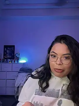 Snapshot of drizzypeach602 chatting on February 2025 05:41:01 AM drizzypeach602 online show from February 2025 05:41:01 AM