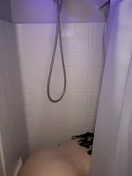 Snapshot of drizzypeach602 chatting on February 2025 04:20:01 AM drizzypeach602 online show from February 2025 04:20:01 AM