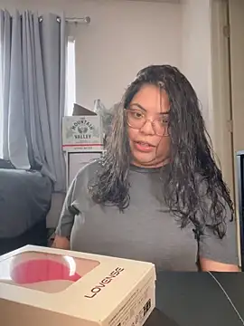 Snapshot of drizzypeach602 chatting on March 2025 02:25:01 AM drizzypeach602 online show from March 2025 02:25:01 AM