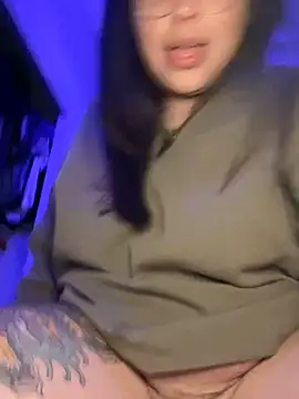 Snapshot of drizzypeach602 chatting on March 2025 08:34:01 AM drizzypeach602 online show from March 2025 08:34:01 AM