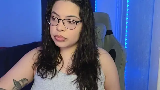 Snapshot of drizzypeach602 chatting on October 2025 03:38:01 AM drizzypeach602 online show from October 2025 03:38:01 AM