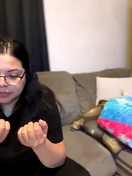 Snapshot of drizzypeach602 chatting on October 2025 06:03:01 AM drizzypeach602 online show from October 2025 06:03:01 AM