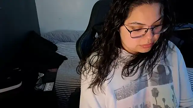 Snapshot of drizzypeach602 chatting on April 2026 02:47:02 AM drizzypeach602 online show from April 2026 02:47:02 AM