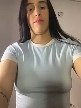 Snapshot of Amira_Milker chatting on January 2025 03:23:02 AM Amira Milker online show from January 2025 03:23:02 AM