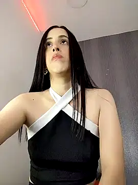 Snapshot of Amira_Milker chatting on February 2025 08:05:02 PM Amira Milker online show from February 2025 08:05:02 PM