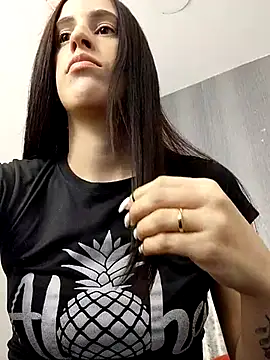 Snapshot of Amira_Milker chatting on February 2025 12:59:01 PM Amira Milker online show from February 2025 12:59:01 PM