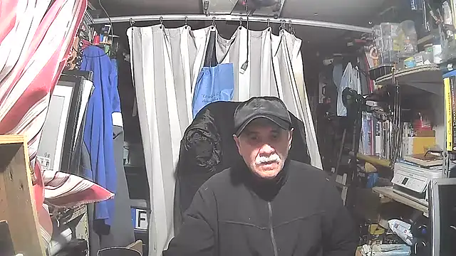 nonnomaturobisex online show from February 2025 09:05:01 AM