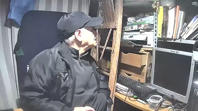 nonnomaturobisex online show from March 2025 09:00:01 AM