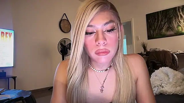 Snapshot of saray_doll chatting on February 2026 07:47:02 PM saray doll online show from February 2026 07:47:02 PM