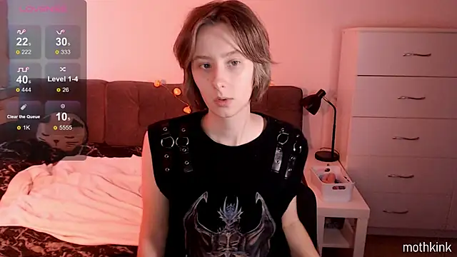 Snapshot of mothkink chatting on October 2025 02:54:01 PM mothkink online show from October 2025 02:54:01 PM
