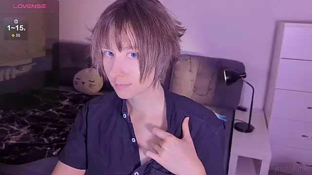 mothkink online show from December 2025 05:41:01 PM