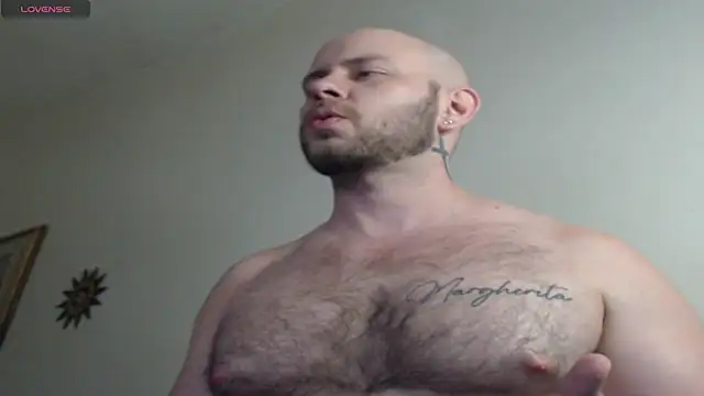 Snapshot of TONY_WHITE_7 chatting on May 2026 01:21:01 AM TONY WHITE 7 online show from May 2026 01:21:01 AM