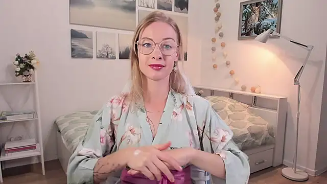 MissRightX online show from September 2025 09:11:02 AM