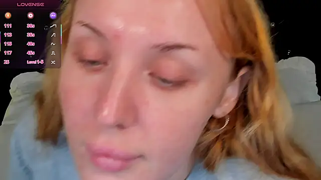 LianaFord online show from November 2025 11:19:02 PM