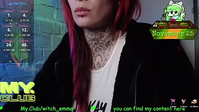 Snapshot of Witch_Emma chatting on November 2025 08:42:02 PM Witch Emma online show from November 2025 08:42:02 PM