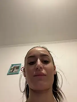 Snapshot of Zeyna1 chatting on December 2024 02:17:01 AM Zeyna1 online show from December 2024 02:17:01 AM