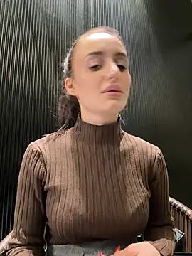 Snapshot of Zeyna1 chatting on January 2025 12:16:02 AM Zeyna1 online show from January 2025 12:16:02 AM