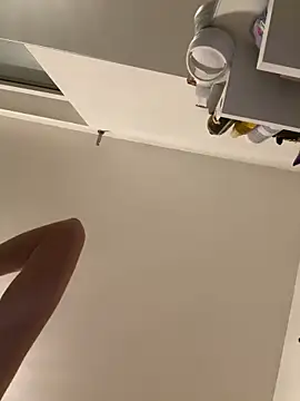 Snapshot of Zeyna1 chatting on January 2025 05:15:02 PM Zeyna1 online show from January 2025 05:15:02 PM