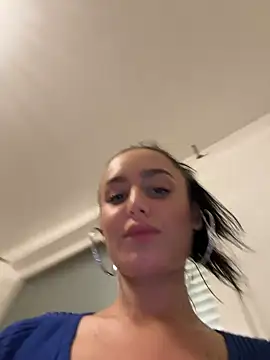 Snapshot of Zeyna1 chatting on January 2025 08:16:01 PM Zeyna1 online show from January 2025 08:16:01 PM