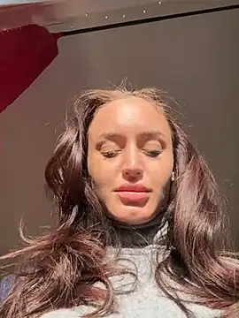 Snapshot of Zeyna1 chatting on March 2025 03:53:02 PM Zeyna1 online show from March 2025 03:53:02 PM