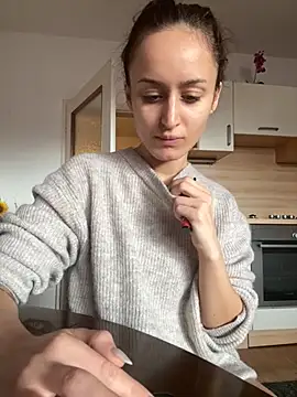 Snapshot of Zeyna1 chatting on October 2025 01:20:02 PM Zeyna1 online show from October 2025 01:20:02 PM