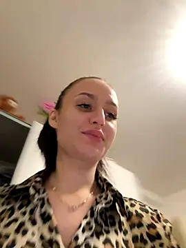 Snapshot of Zeyna1 chatting on October 2025 04:08:01 PM Zeyna1 online show from October 2025 04:08:01 PM