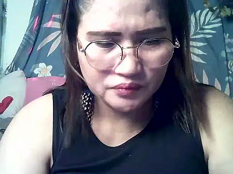 Snapshot of Amazing_Angel22 chatting on April 2026 12:23:01 PM Amazing Angel22 online show from April 2026 12:23:01 PM