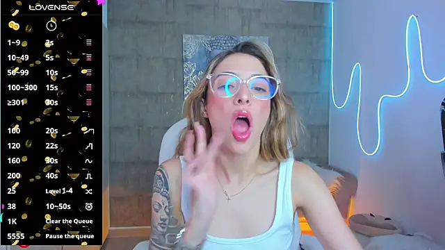 Snapshot of barbie_scoth_ chatting on January 2025 08:29:01 PM barbie scoth online show from January 2025 08:29:01 PM