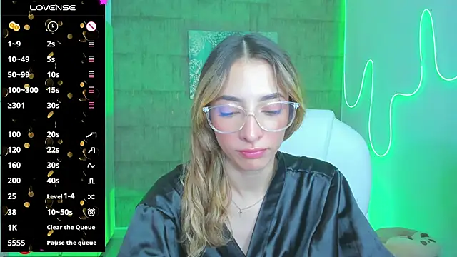 Snapshot of barbie_scoth_ chatting on January 2025 10:12:02 PM barbie scoth online show from January 2025 10:12:02 PM