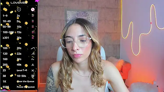 Snapshot of barbie_scoth_ chatting on January 2025 11:02:02 PM barbie scoth online show from January 2025 11:02:02 PM