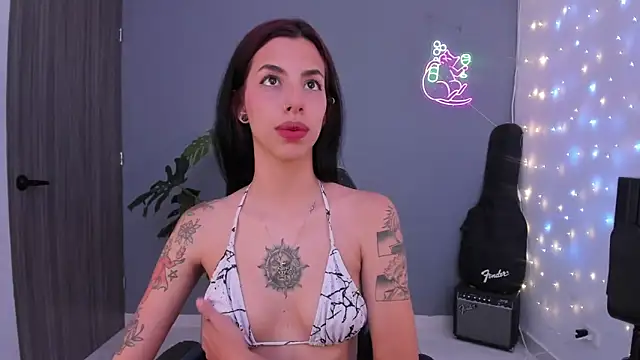 Snapshot of labrika_ chatting on September 2025 04:22:02 PM labrika  online show from September 2025 04:22:02 PM