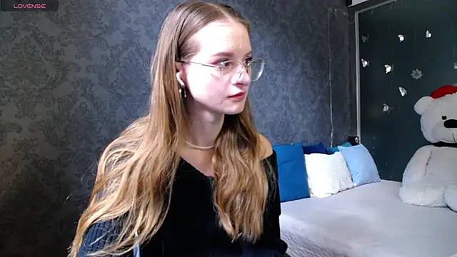 Snapshot of KateJonson chatting on April 2026 06:55:02 AM KateJonson online show from April 2026 06:55:02 AM