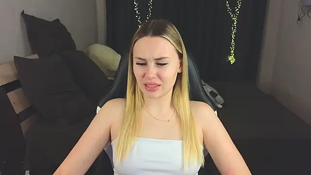 Snapshot of Alenca_hot_sex chatting on January 2025 04:26:01 PM Alenca hot sex online show from January 2025 04:26:01 PM