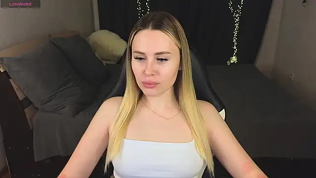 Snapshot of Alenca_hot_sex chatting on January 2025 04:17:01 PM Alenca hot sex online show from January 2025 04:17:01 PM