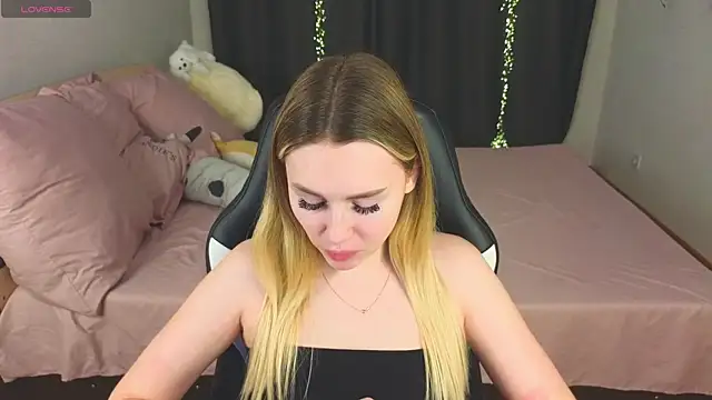 Snapshot of Alenca_hot_sex chatting on February 2025 04:13:02 PM Alenca hot sex online show from February 2025 04:13:02 PM