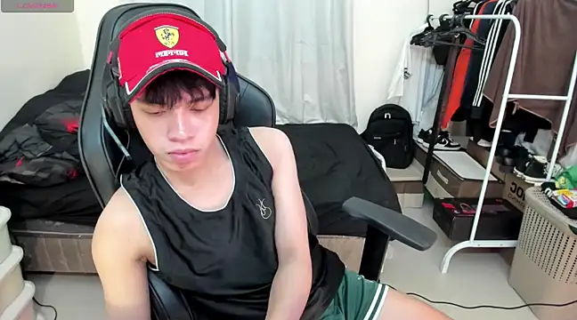 Lightjt04 online show from March 2025 01:02:01 PM