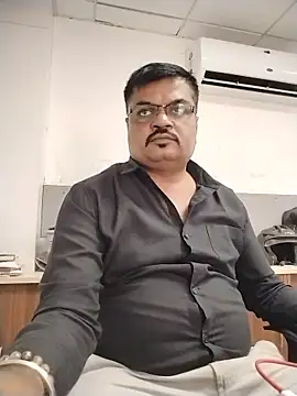 Snapshot of Desi_Londa_143 chatting on June 2026 12:29:01 PM Desi Londa 143 online show from June 2026 12:29:01 PM