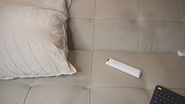 bunnycuteshy online show from April 2026 12:33:01 PM