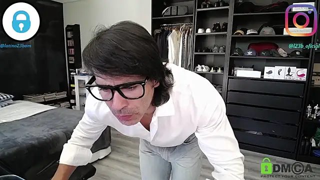 Snapshot of samricci21 chatting on April 2026 11:19:01 AM samricci21 online show from April 2026 11:19:01 AM