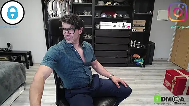 Snapshot of samricci21 chatting on April 2026 08:31:01 PM samricci21 online show from April 2026 08:31:01 PM