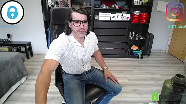 Snapshot of samricci21 chatting on April 2026 11:04:01 AM samricci21 online show from April 2026 11:04:01 AM