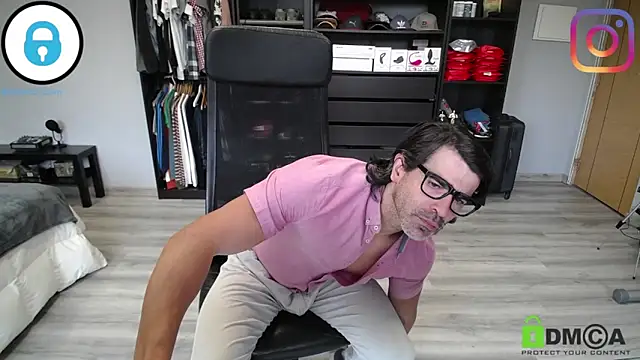 Snapshot of samricci21 chatting on April 2026 12:10:01 PM samricci21 online show from April 2026 12:10:01 PM